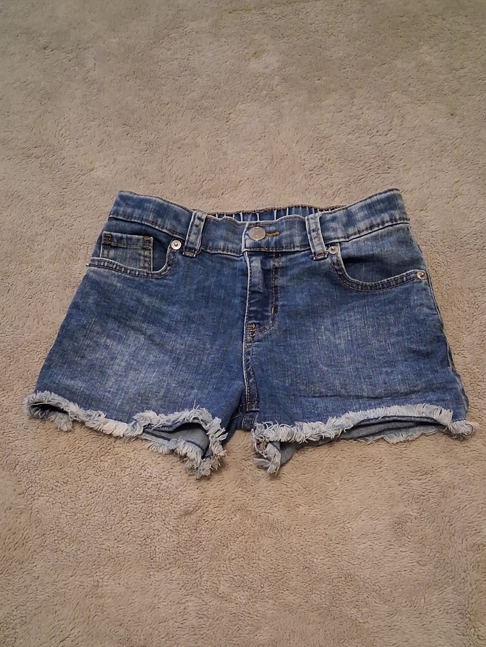 Girl's Cat and Jack Blue Denim Frayed Hem Shorts (Size M8)
